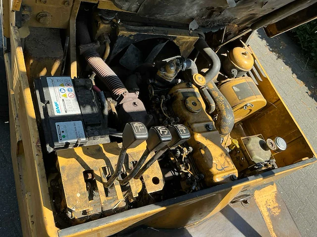 Catapillar vorkheftruck diesel triple mast - afbeelding 12 van  14