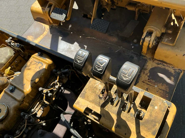 Catapillar vorkheftruck diesel triple mast - afbeelding 14 van  14