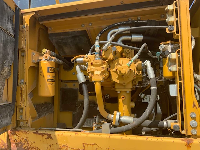 Caterpillar - 2011 - 345d lme - rupsgraafmachine - afbeelding 32 van  60