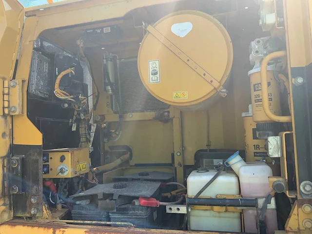 Caterpillar - 2011 - 345d lme - rupsgraafmachine - afbeelding 34 van  60