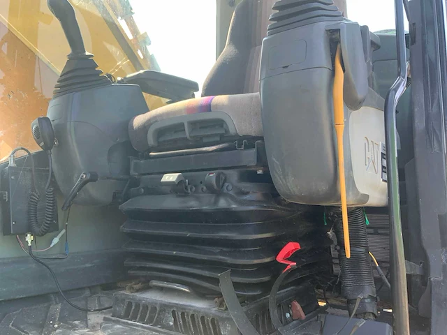 Caterpillar - 2011 - 345d lme - rupsgraafmachine - afbeelding 40 van  60