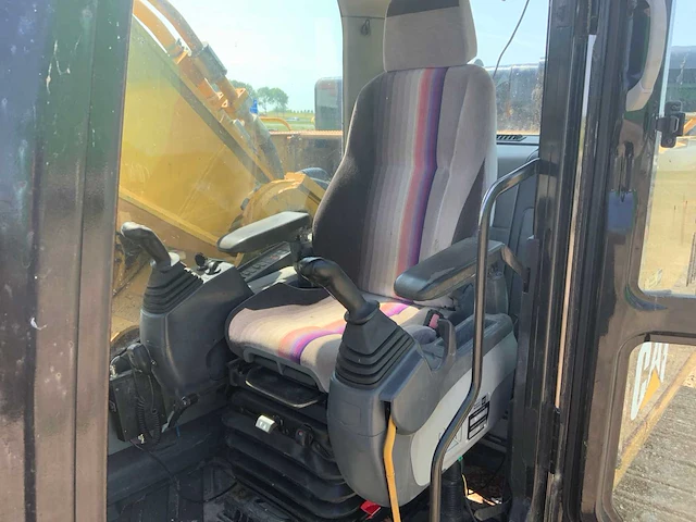Caterpillar - 2011 - 345d lme - rupsgraafmachine - afbeelding 42 van  60