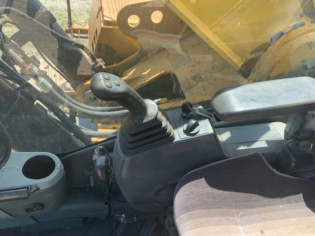 Caterpillar - 2011 - 345d lme - rupsgraafmachine - afbeelding 44 van  60