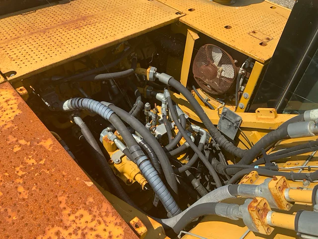 Caterpillar - 2011 - 345d lme - rupsgraafmachine - afbeelding 52 van  60