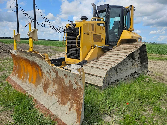 Caterpillar - 2016 - d6n - bulldozer met pat blad - afbeelding 1 van  25