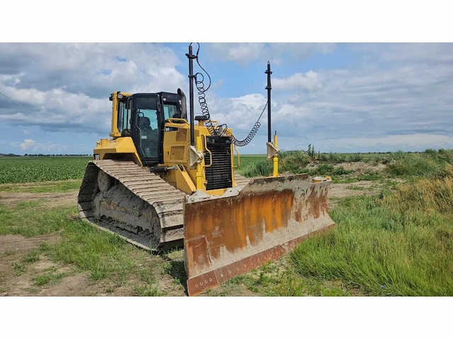 Caterpillar - 2016 - d6n - bulldozer met pat blad - afbeelding 12 van  25
