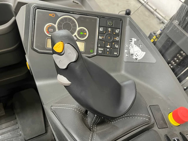 Caterpillar - 2023 - nrm25n3 - reachtruck 4-weg 2.5t - afbeelding 41 van  53