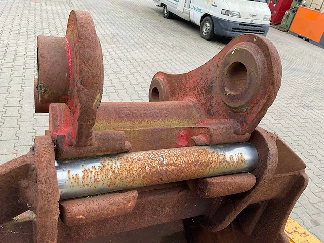 Caterpillar 3-delige rupsgraafmachine giek met graafbak - afbeelding 11 van  21