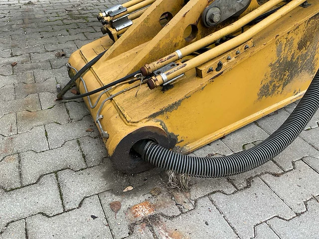Caterpillar 3-delige rupsgraafmachine giek met graafbak - afbeelding 12 van  21