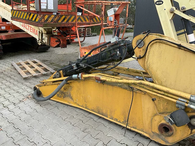 Caterpillar 3-delige rupsgraafmachine giek met graafbak - afbeelding 16 van  21