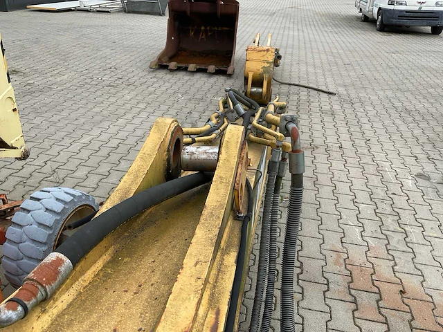 Caterpillar 3-delige rupsgraafmachine giek met graafbak - afbeelding 19 van  21