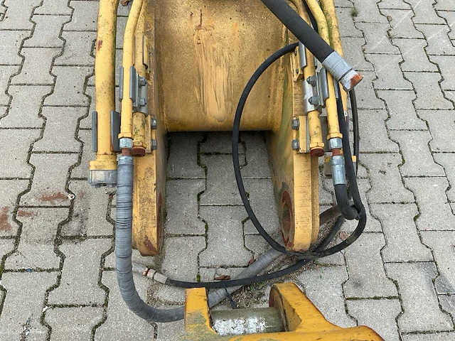 Caterpillar 3-delige rupsgraafmachine giek met graafbak - afbeelding 21 van  21