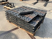 Caterpillar 308 rups pads (70x) - afbeelding 1 van  7