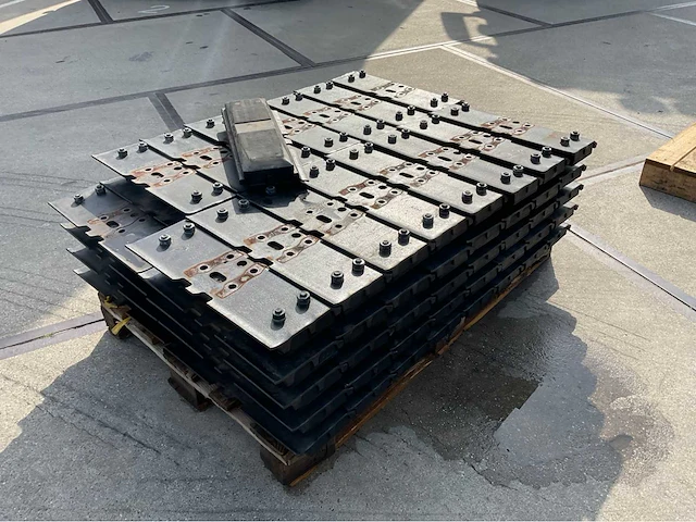 Caterpillar 308 rups pads (70x) - afbeelding 4 van  7