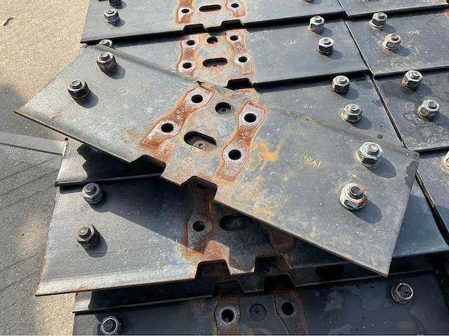 Caterpillar 308 rups pads (70x) - afbeelding 7 van  7