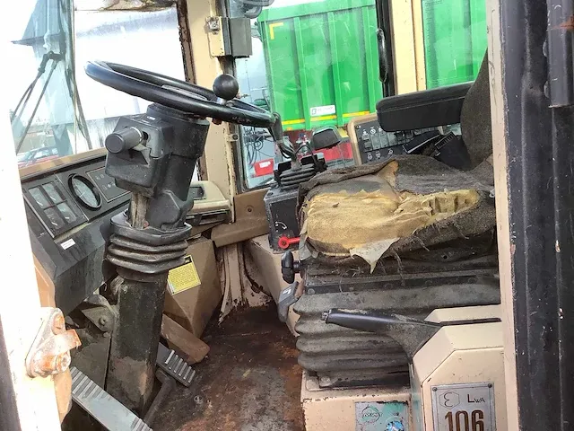 Caterpillar 928f shovel - afbeelding 4 van  18