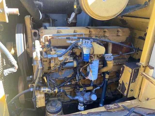 Caterpillar 928f shovel - afbeelding 6 van  18