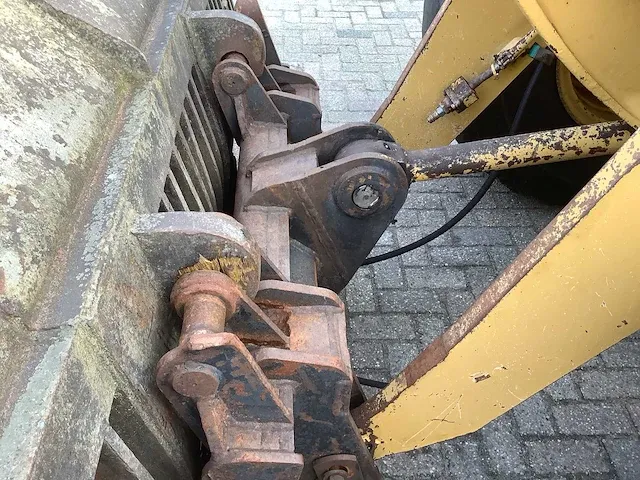 Caterpillar 928f shovel - afbeelding 16 van  18