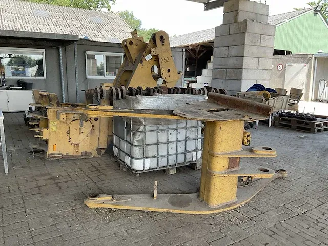 Caterpillar 928g partij diverse onderdelen - afbeelding 1 van  7