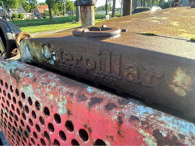 Caterpillar d4 bulldozer - afbeelding 5 van  13