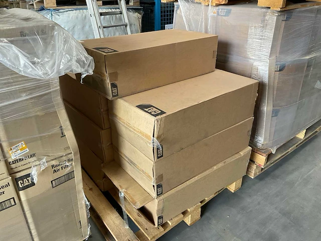 Caterpillar luchtfilters (124x) - afbeelding 10 van  15