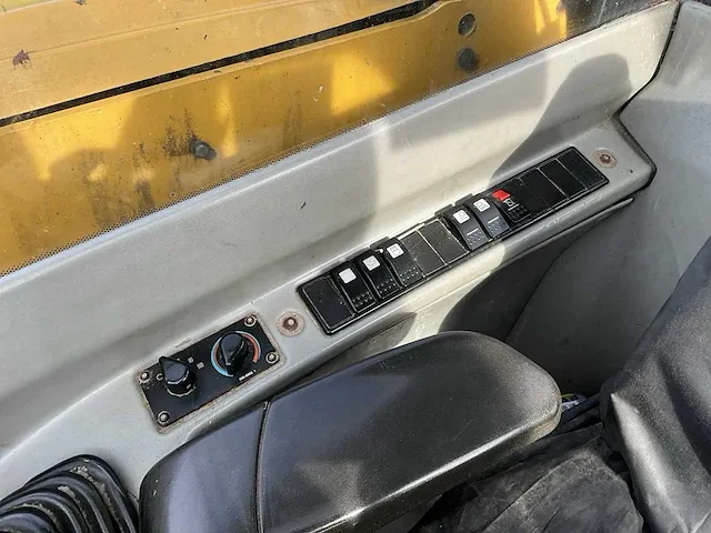 Caterpillar th330b verreiker - afbeelding 5 van  17