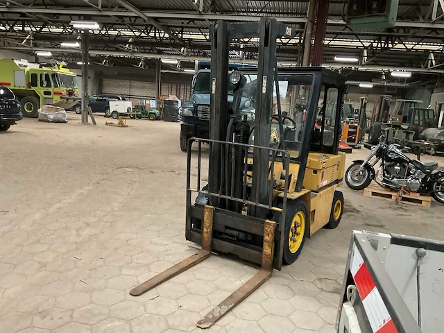 Caterpillar v400 vorkheftruck - afbeelding 1 van  6