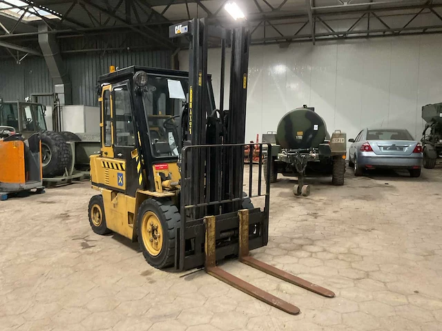 Caterpillar v400 vorkheftruck - afbeelding 2 van  7