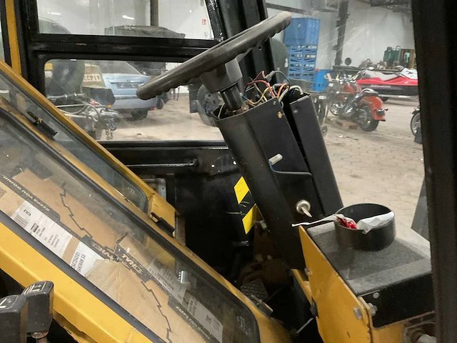 Caterpillar v400 vorkheftruck - afbeelding 6 van  7