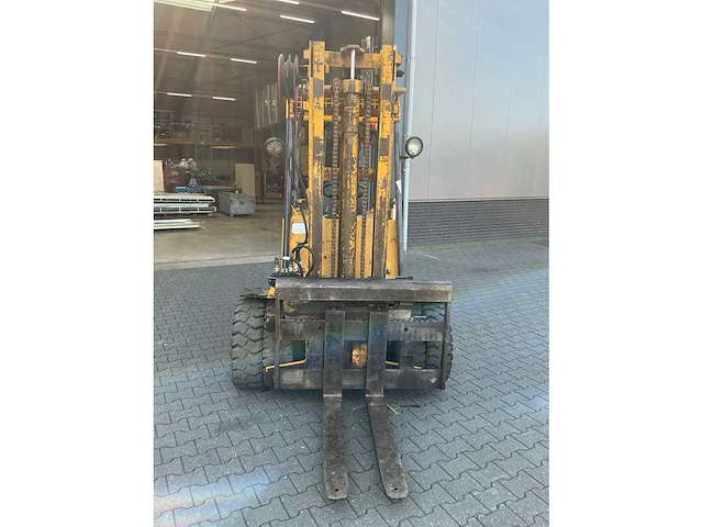 Caterpillar v60b vorkheftruck - afbeelding 23 van  25
