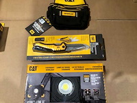 Caterpillar zaklampen, werklampen, messen, powerbanks, gereedschapstasjes en multitools (77x) - afbeelding 7 van  9