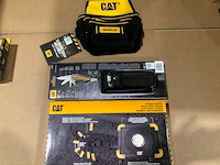 Caterpillar zaklampen, werklampen, messen, powerbanks, gereedschapstasjes en multitools (77x) - afbeelding 8 van  9