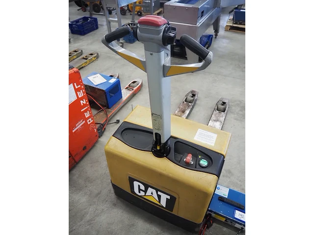 Caterpillar - afbeelding 9 van  11