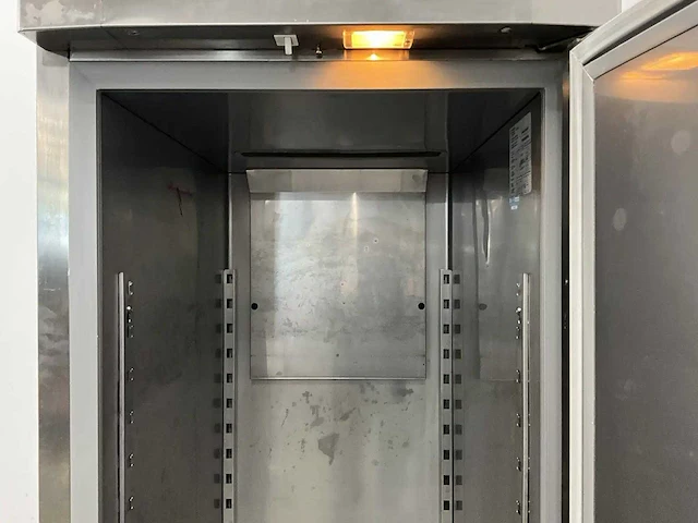 Catertech - sut future 70 t - mobiele rvs koelkast - afbeelding 6 van  7