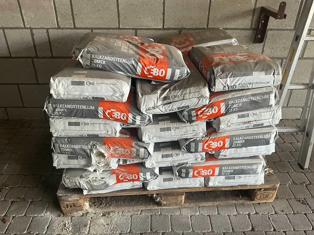 Cb0 kalkzandsteenlijm 25kg (35x) - afbeelding 1 van  3