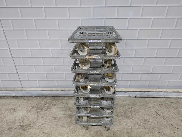 Cc - kratten trolley (9x) - afbeelding 1 van  4