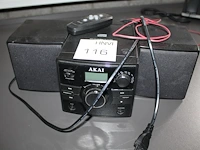 Cd-speler akai met twee speakers en afstandsbediening. afmeting 14 x 20 x 23 cm - afbeelding 1 van  1