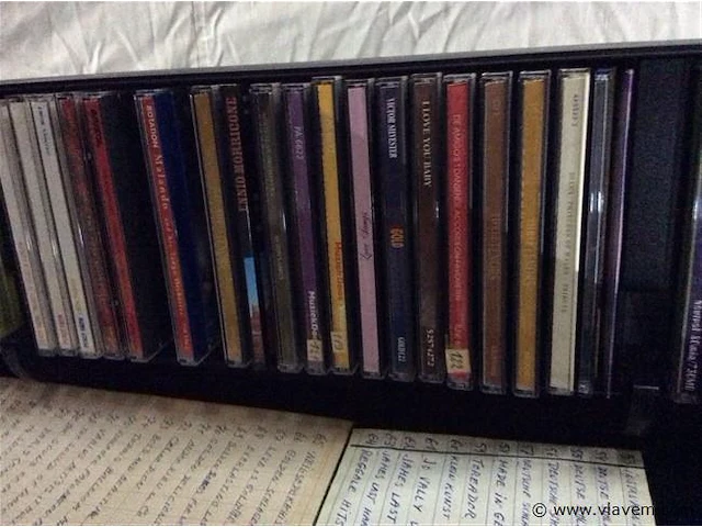 Cd toren + cd's - afbeelding 2 van  4