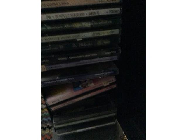 Cd toren + cd's - afbeelding 3 van  4