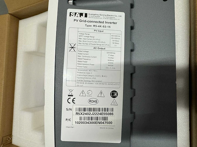 Cecep - set van 10 full black zonnepanelen (410 wp) met saj 4.0 omvormer met wifi (1-fase) - afbeelding 2 van  10