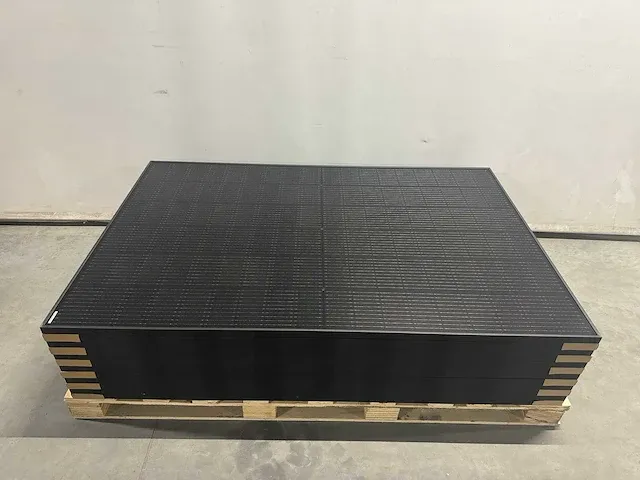Cecep - set van 12 full black zonnepanelen (410 wp) met saj 4.0 omvormer met wifi (1-fase) - afbeelding 3 van  10