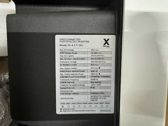 Cecep - set van 12 full black zonnepanelen (410 wp) met solax 4.2 omvormer (1-fase) - afbeelding 9 van  10