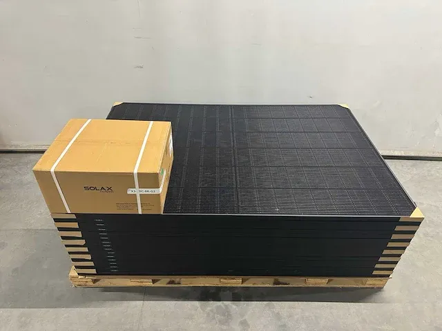 Cecep - set van 16 full black zonnepanelen (410 wp) met solax 6.0 omvormer (3-fase) - afbeelding 1 van  10