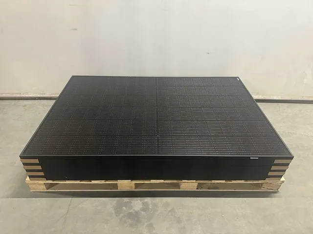 Cecep - set van 8 full black zonnepanelen (410 wp) met solax 3.0 omvormer (1-fase) - afbeelding 2 van  9