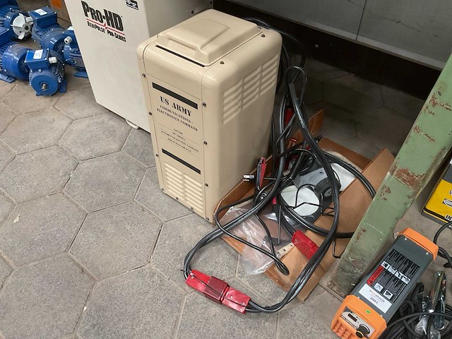 Cecom pp-1660e/u acculader - afbeelding 3 van  4