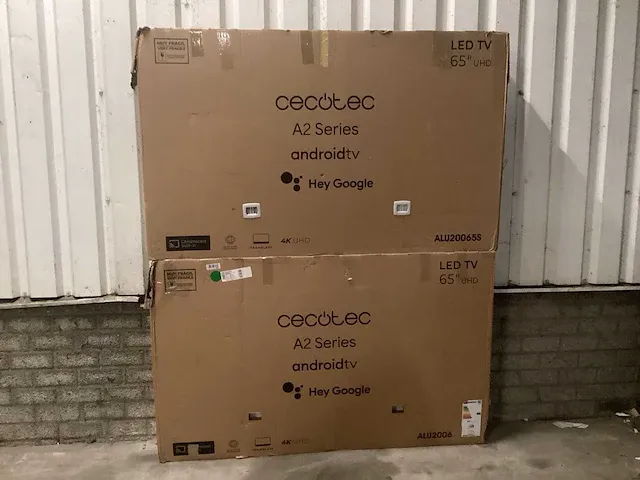 Cecotec - 65inch led tv - televisie (2x) - afbeelding 1 van  8
