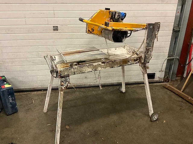 Cedima steenzaagmachine - afbeelding 1 van  6