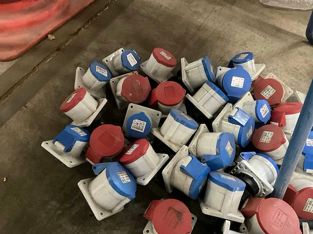 Cee wandstekkerdoos (35x) - afbeelding 2 van  3