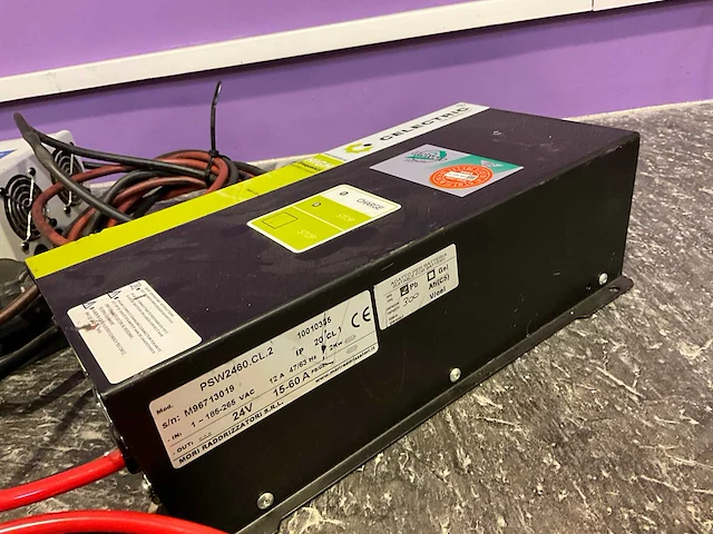 Celectric - 24v 60a - acculaders - 2017 - afbeelding 3 van  3