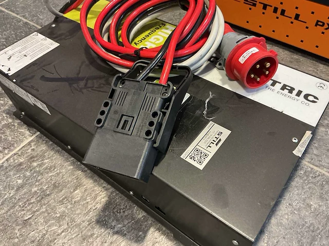 Celictric - 48v 120a - acculaders - afbeelding 2 van  3